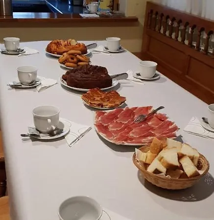 Alina Cangas De Narcea