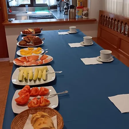 酒店 Alina 坎加斯德尔纳尔塞亚